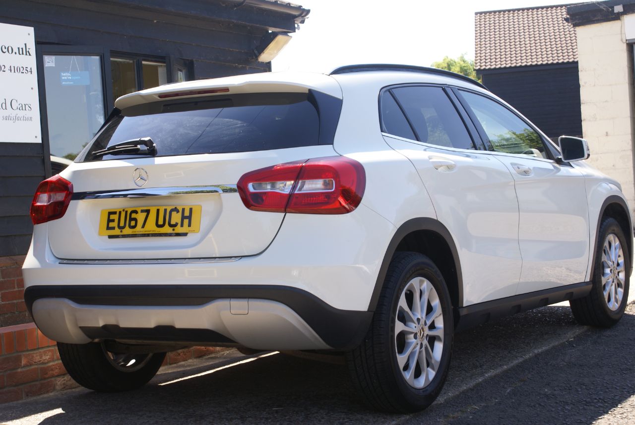 Mercedes-Benz GLA