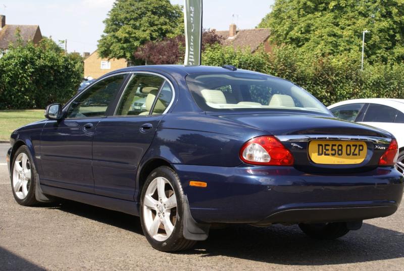 Jaguar X-Type
