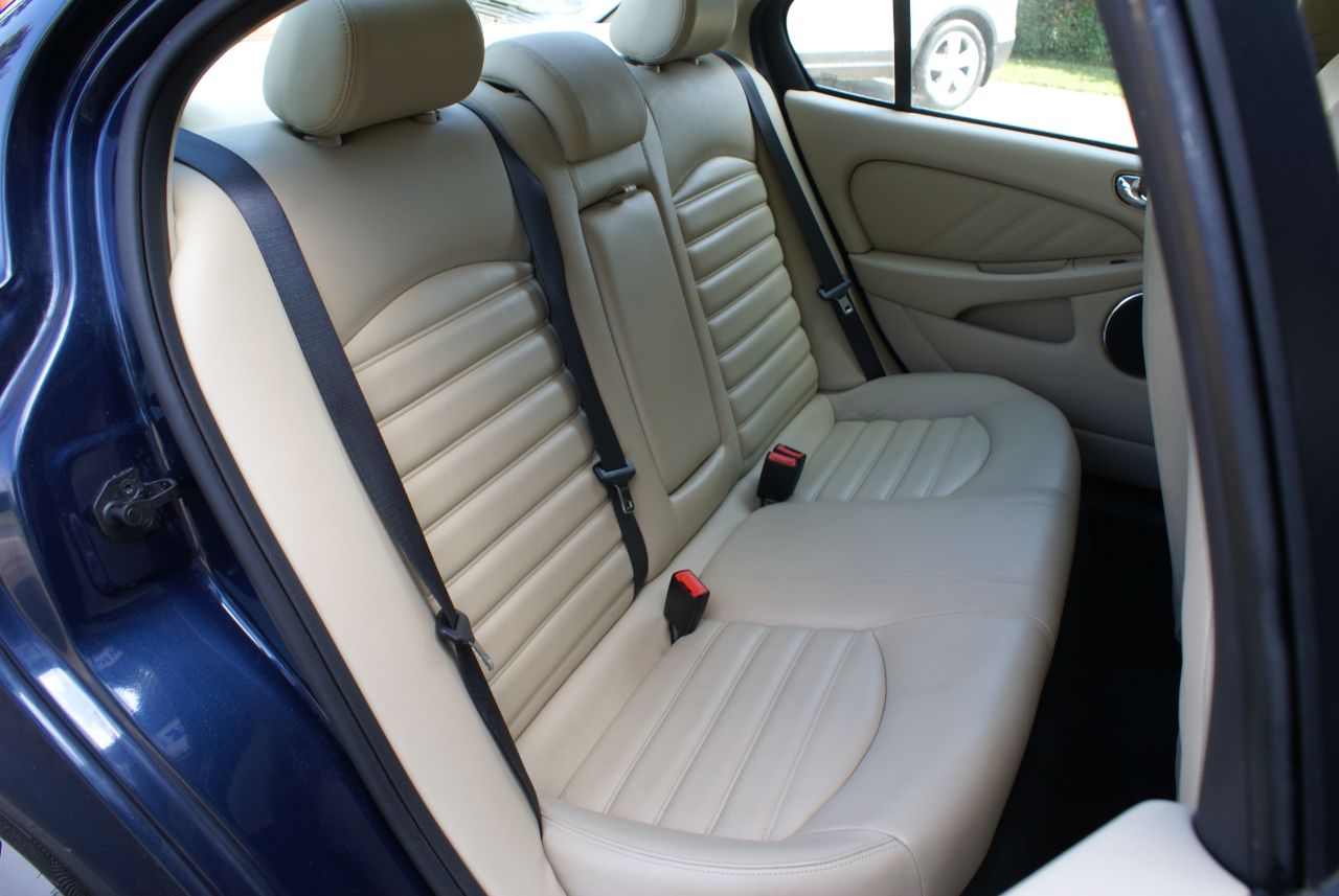 Jaguar X-Type