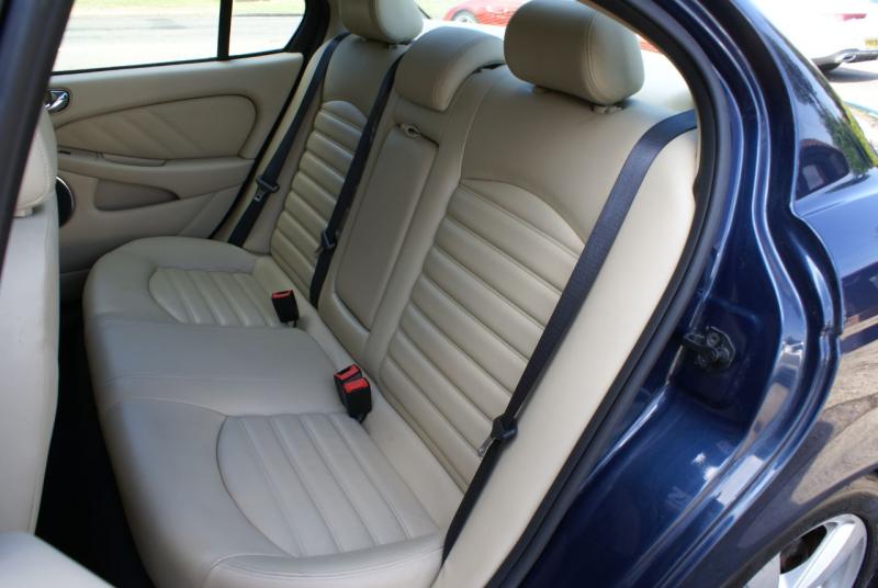 Jaguar X-Type