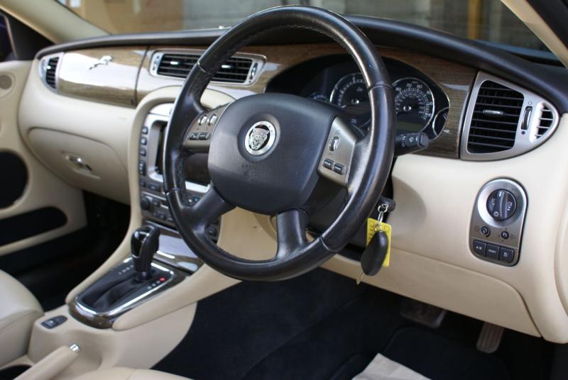 Jaguar X-Type