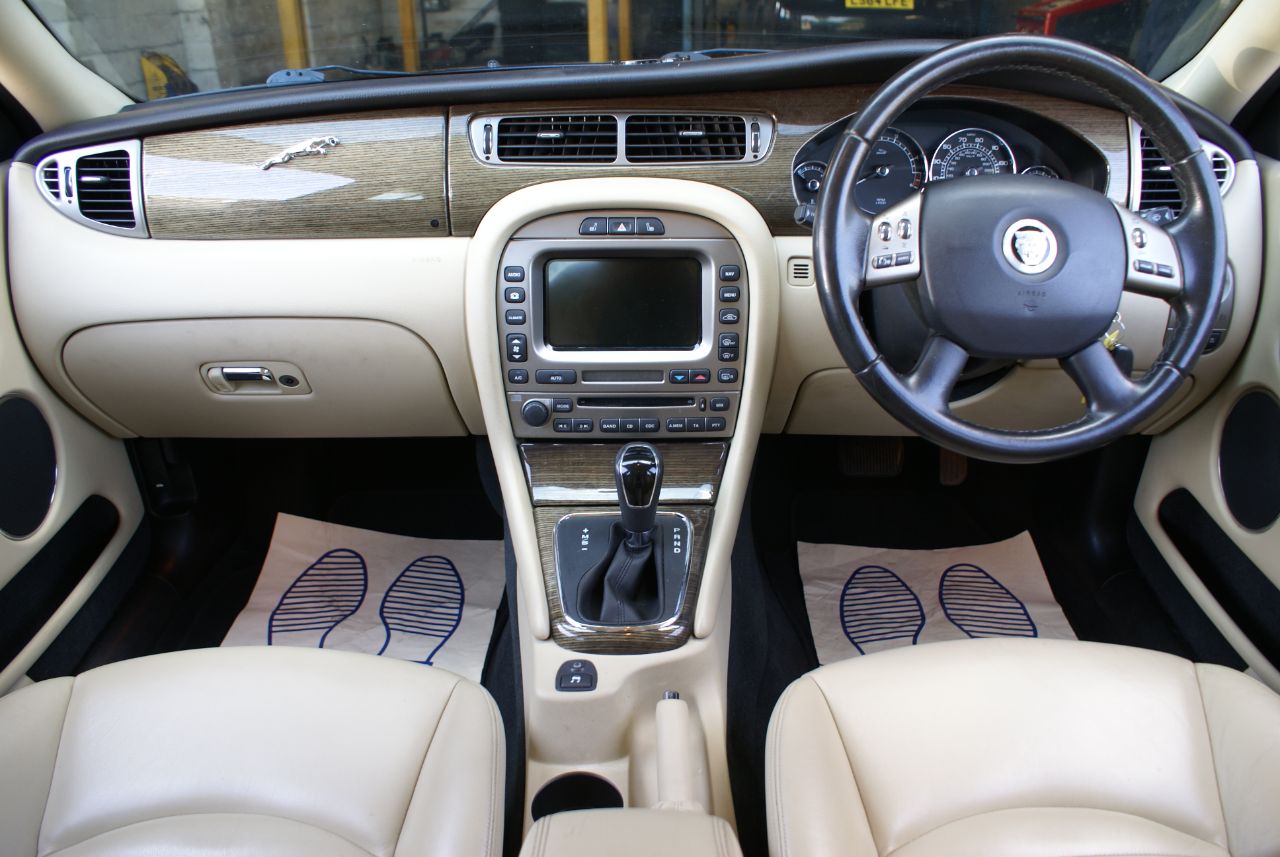 Jaguar X-Type