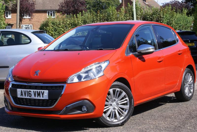 Peugeot 208