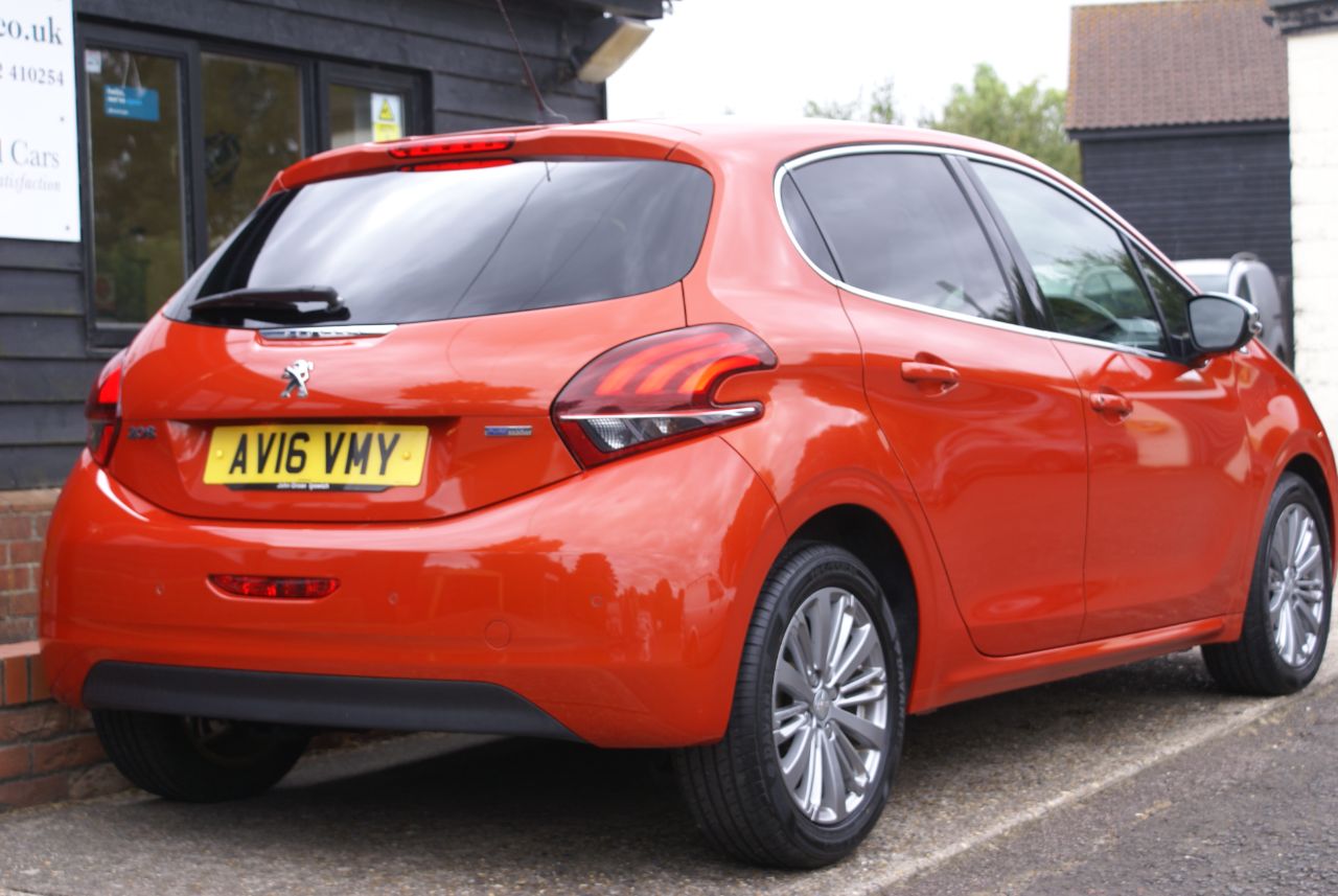 Peugeot 208