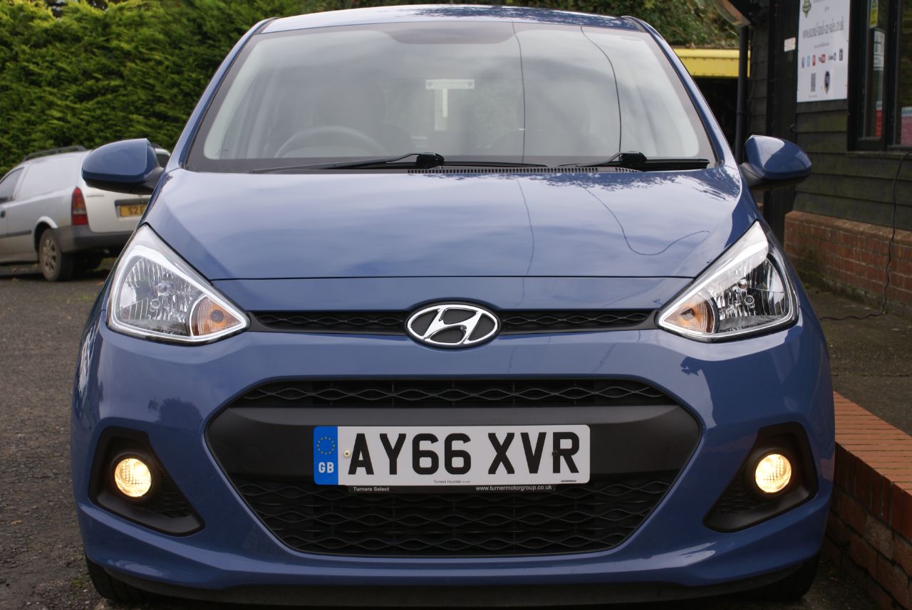 Hyundai i10
