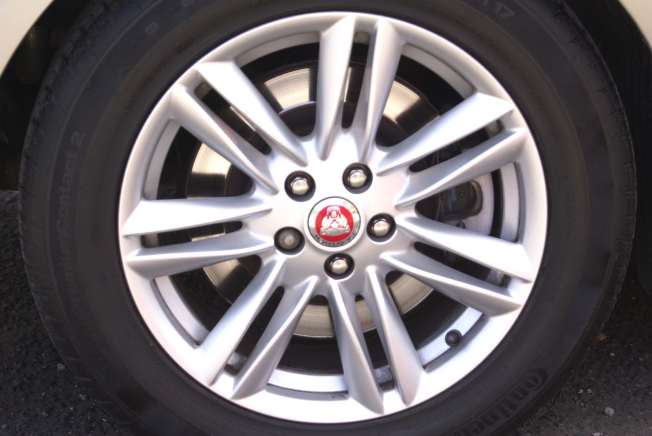 Jaguar XF