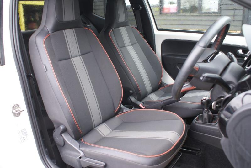 Volkswagen Up