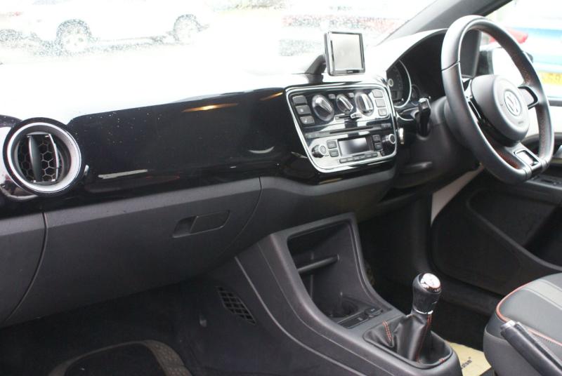 Volkswagen Up