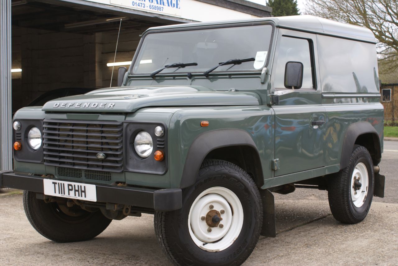 Land Rover Defender 90