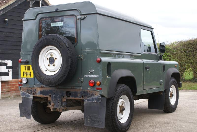 Land Rover Defender 90