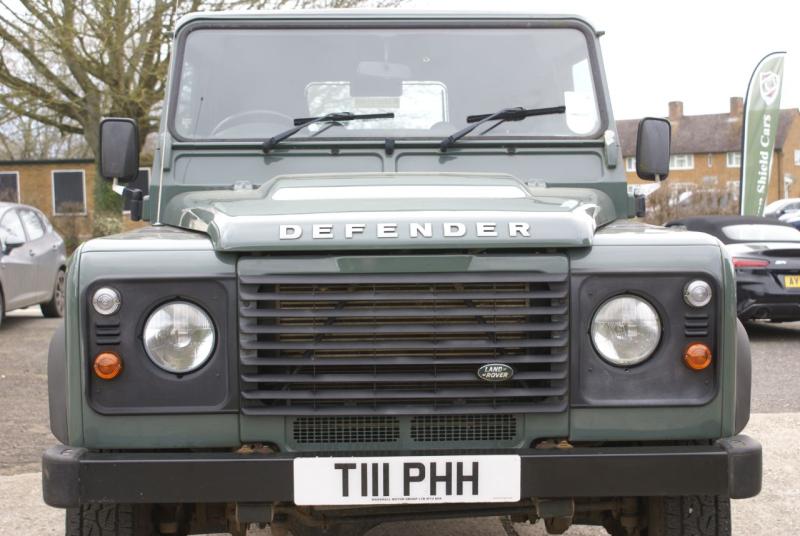 Land Rover Defender 90