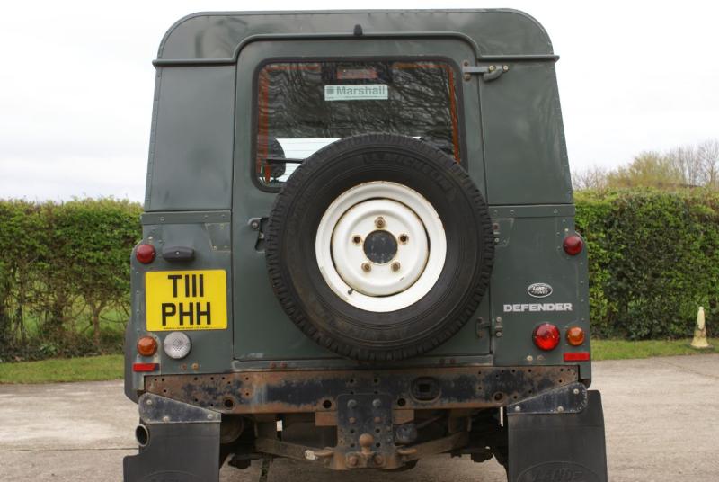 Land Rover Defender 90