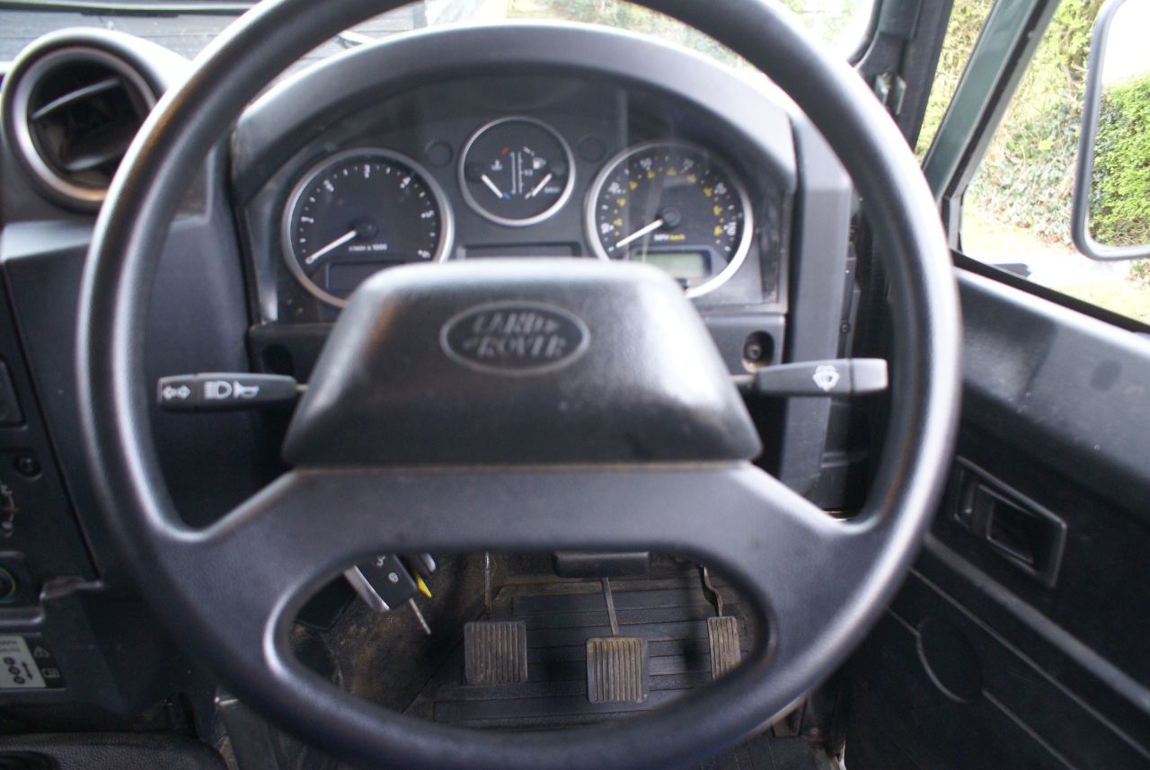Land Rover Defender 90