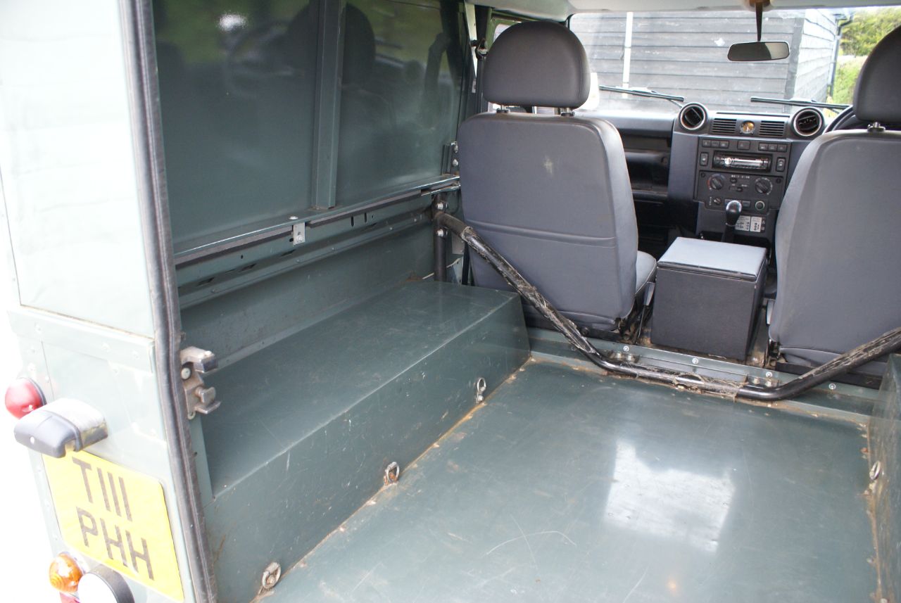 Land Rover Defender 90