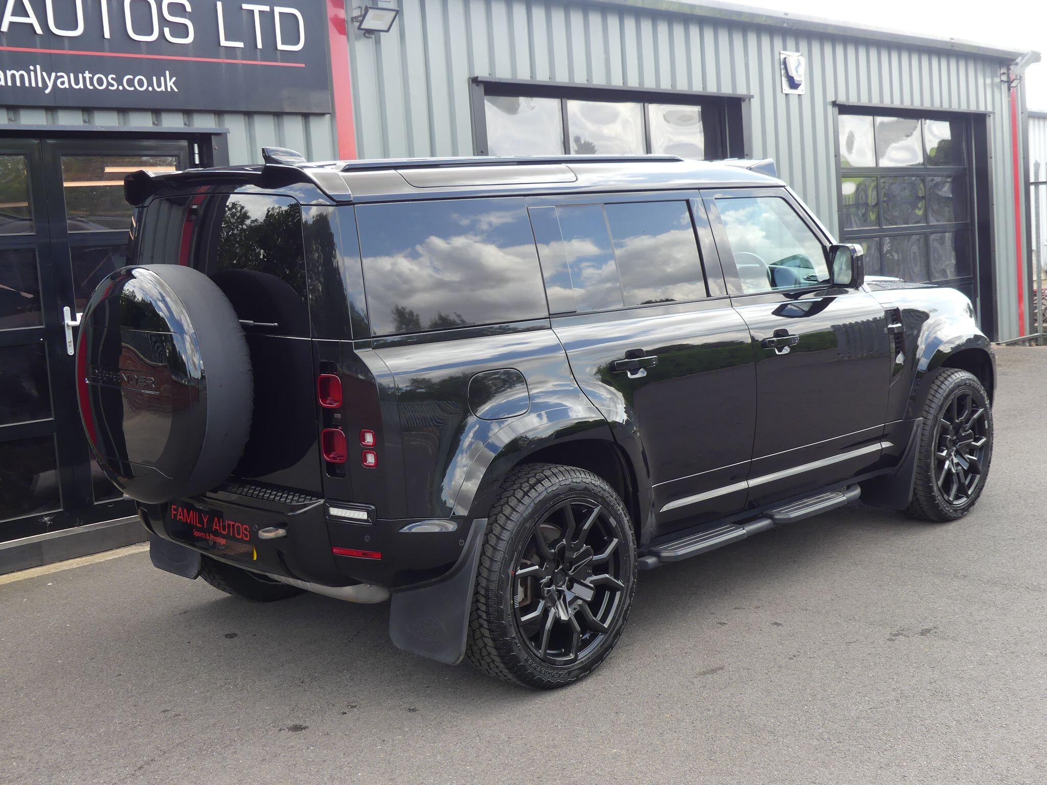 Land Rover Defender 110