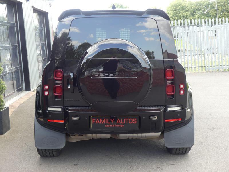 Land Rover Defender 110
