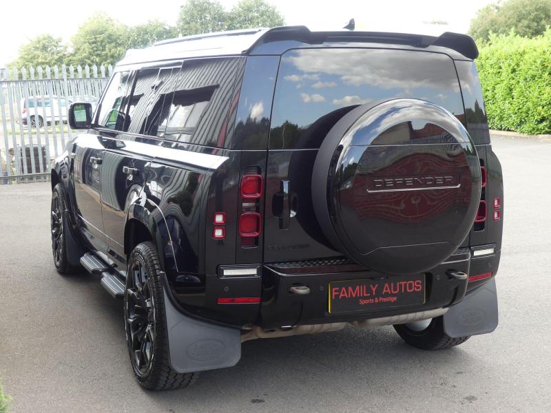 Land Rover Defender 110