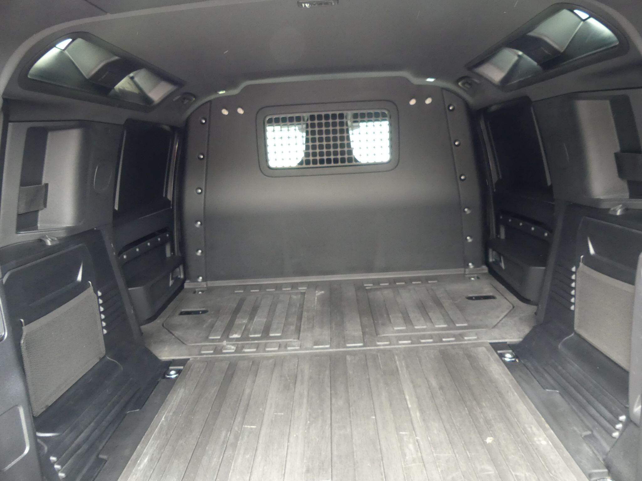 Land Rover Defender 110