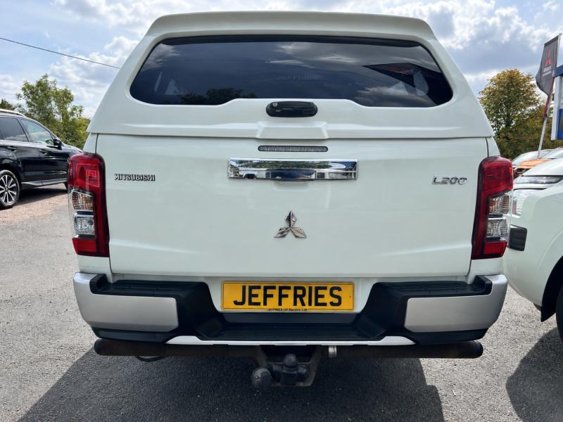 Mitsubishi L200