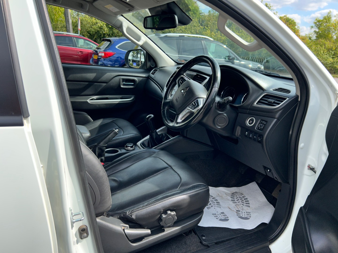 Mitsubishi L200