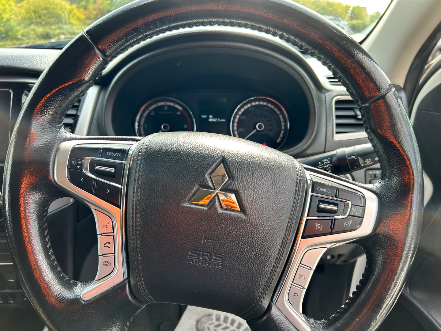 Mitsubishi L200