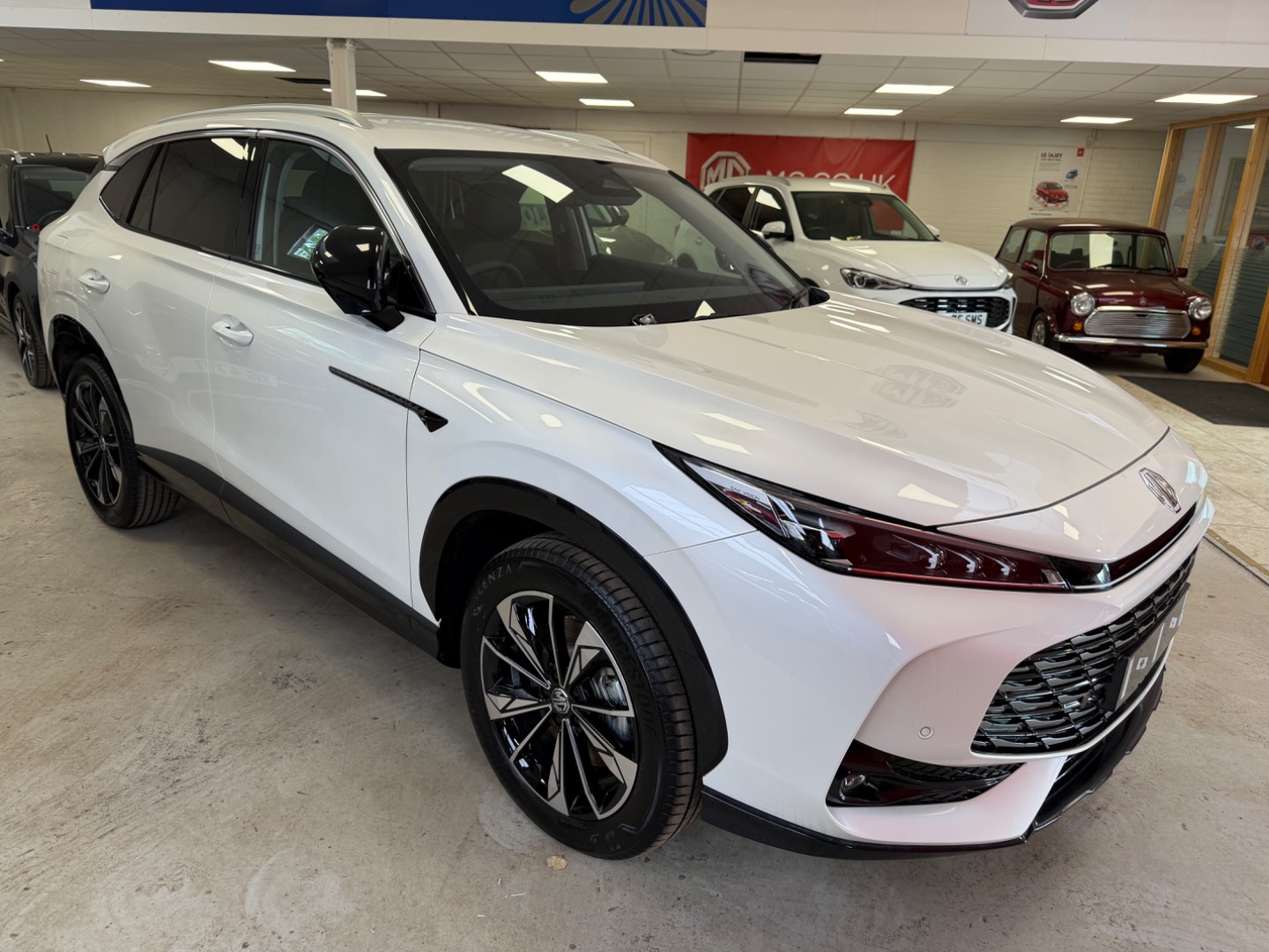 MG Motor UK HS