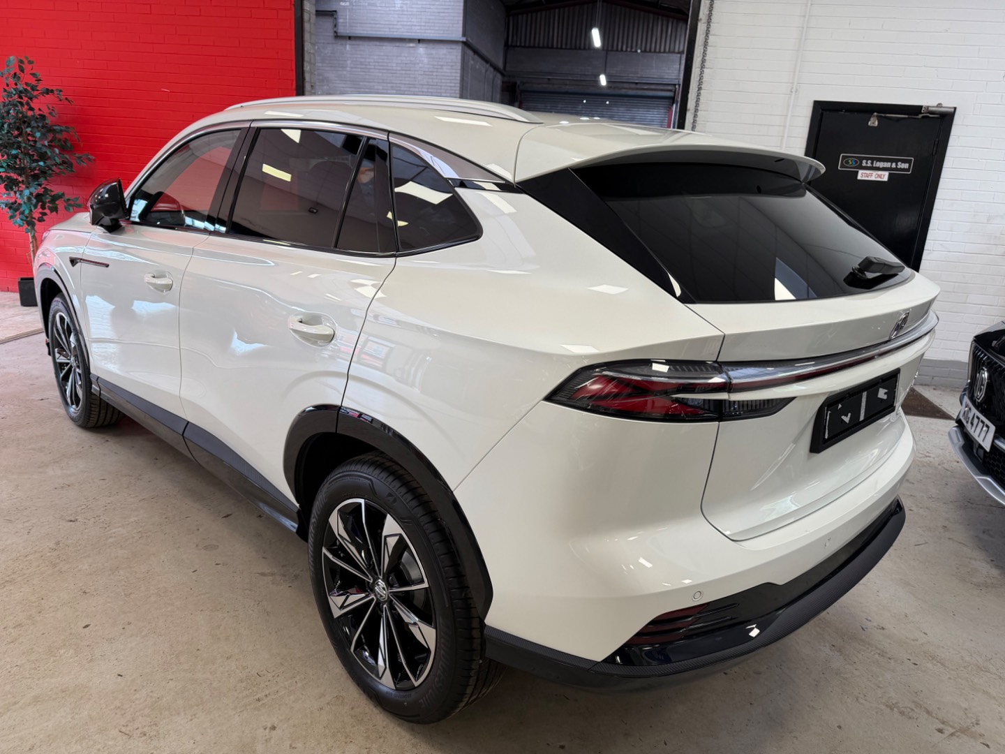 MG Motor UK HS