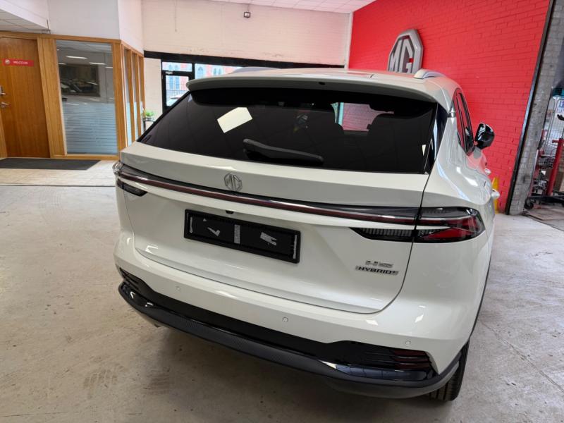 MG Motor UK HS