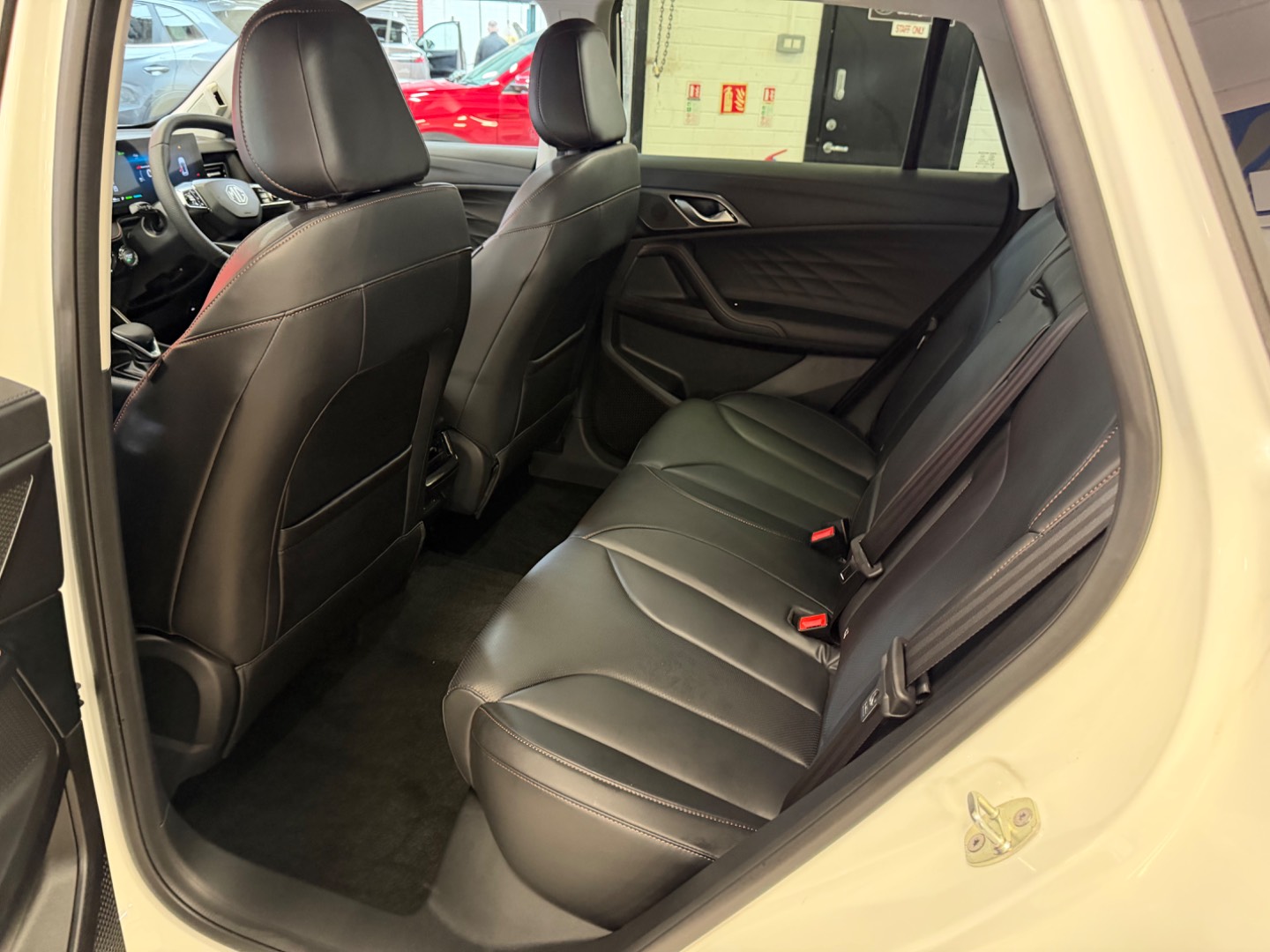 MG Motor UK HS