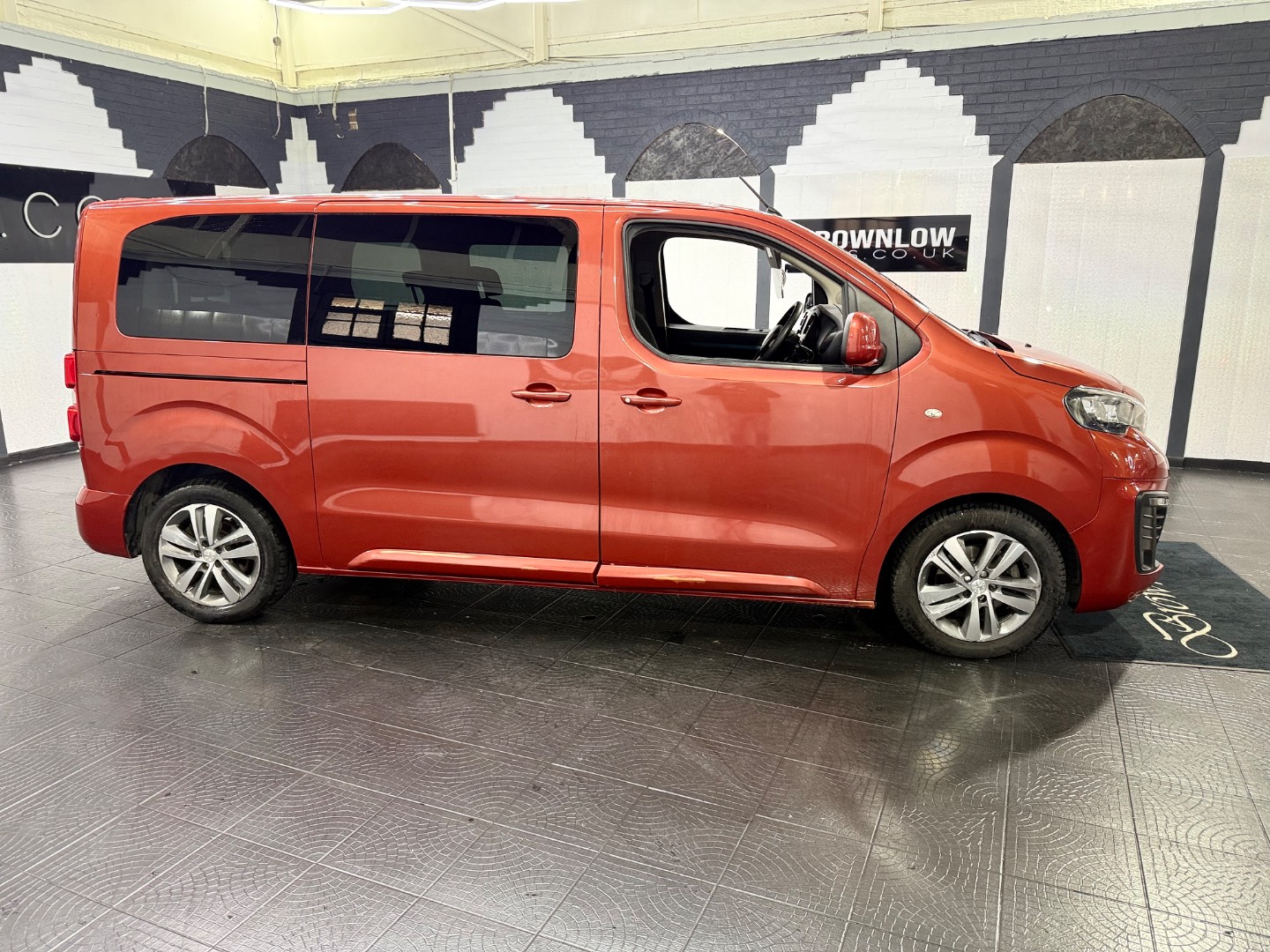 Peugeot Traveller