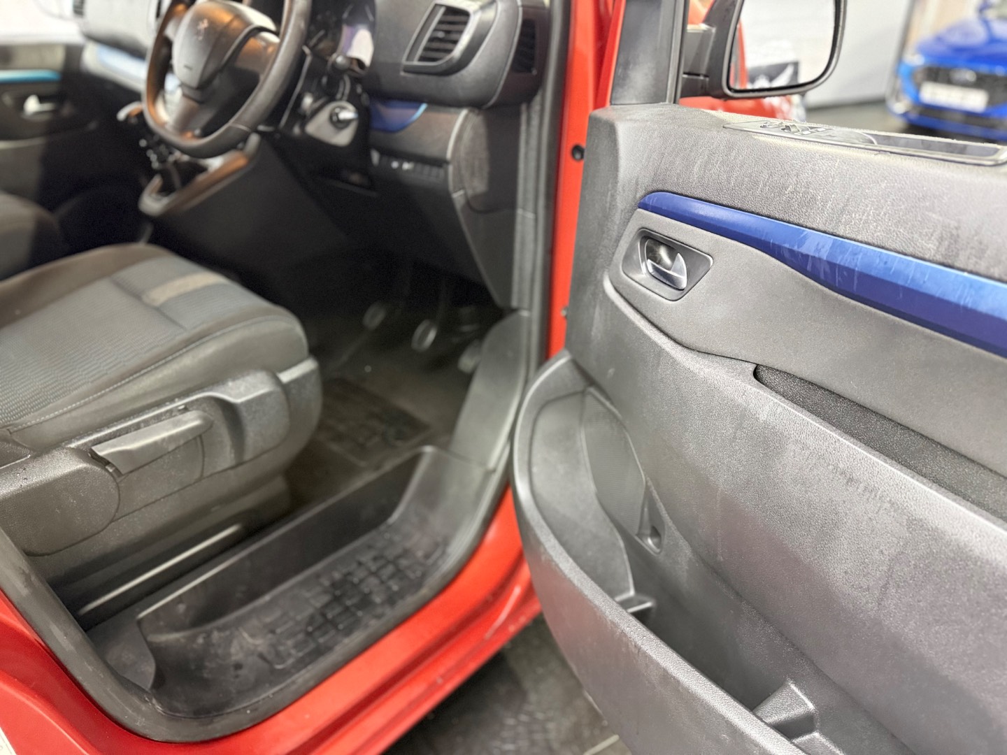 Peugeot Traveller