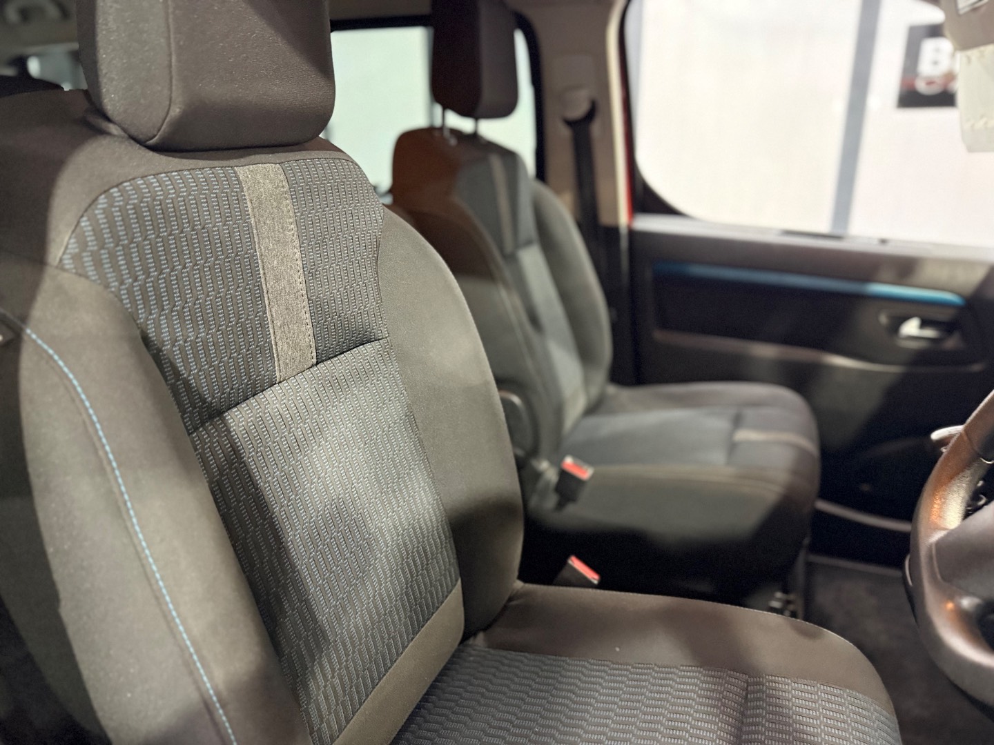 Peugeot Traveller