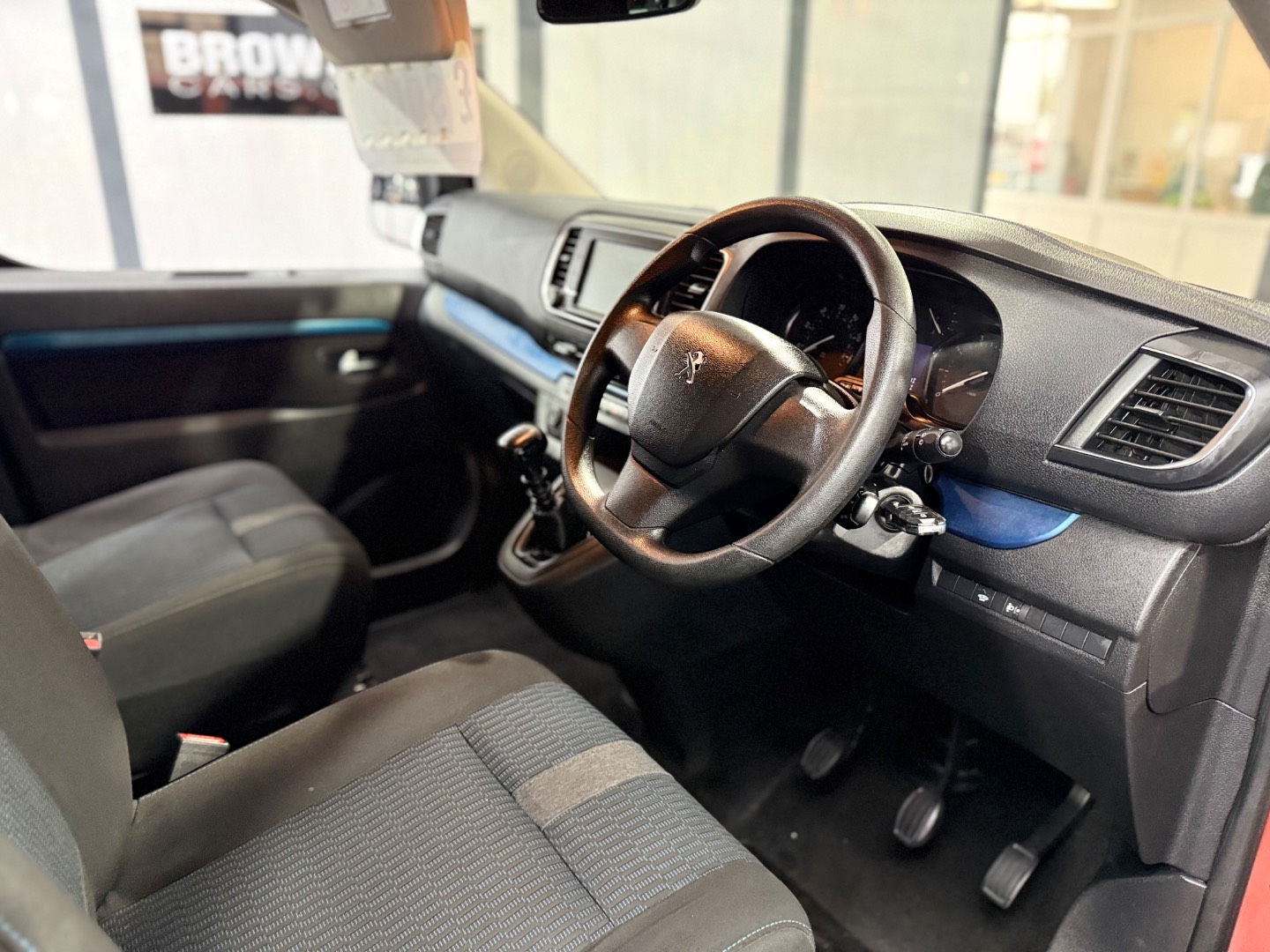 Peugeot Traveller