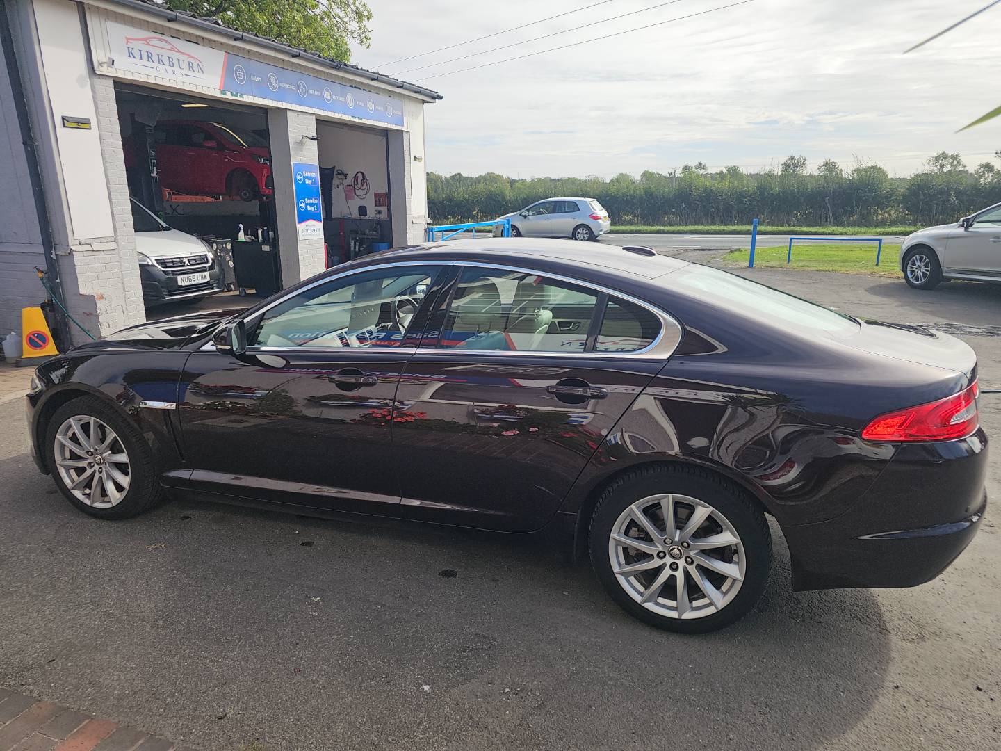 Jaguar XF