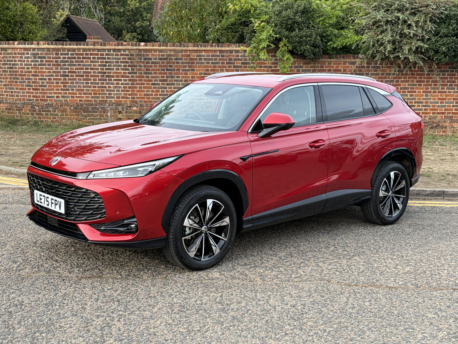 MG Motor UK HS