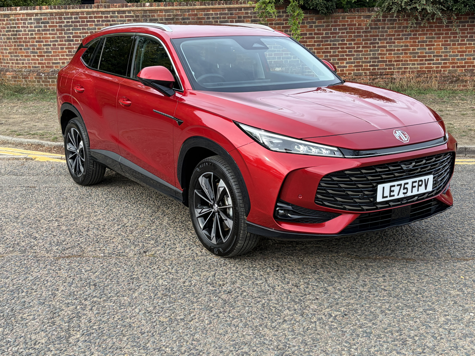 MG Motor UK HS