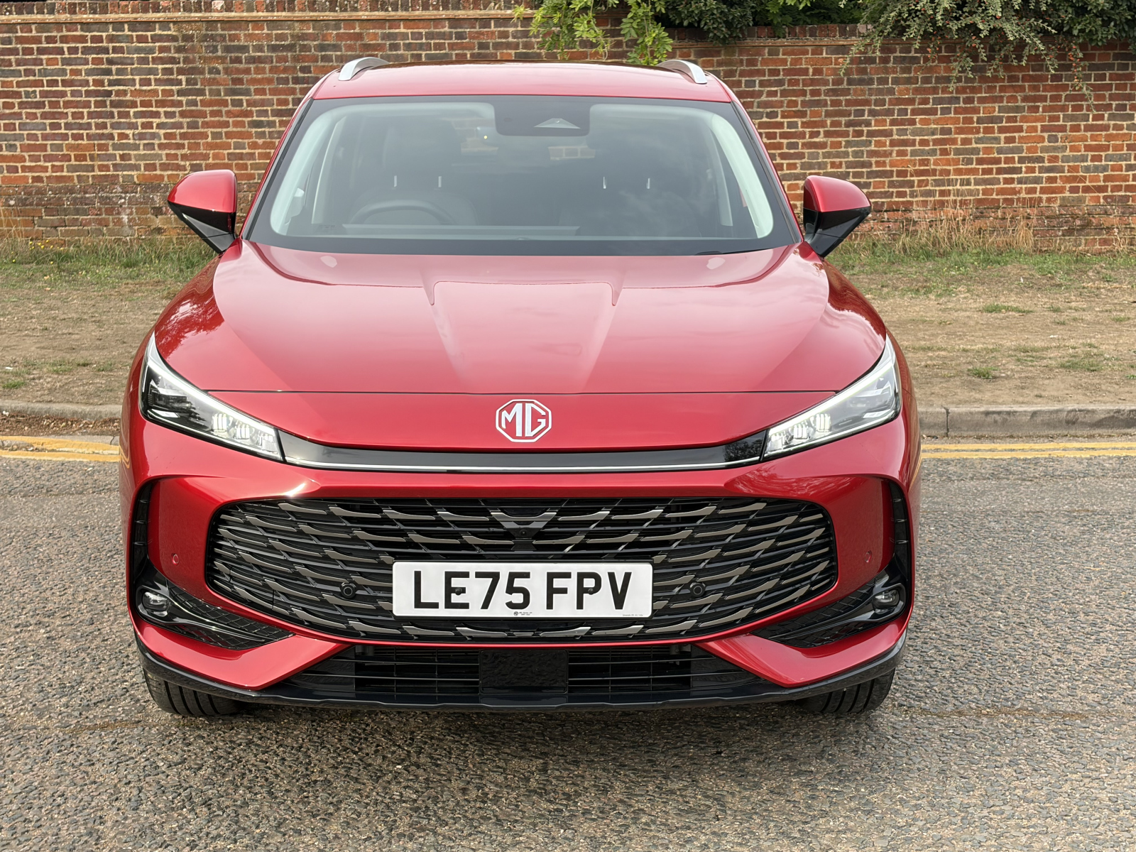 MG Motor UK HS