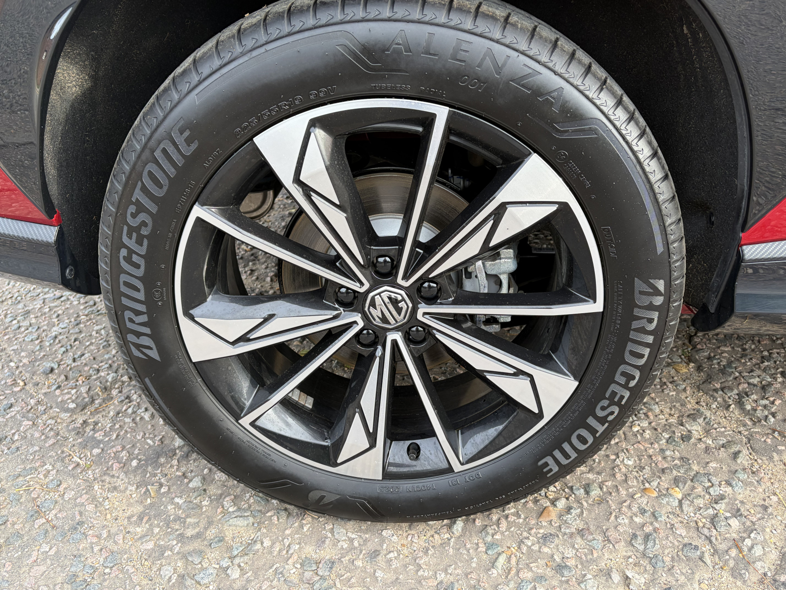 MG Motor UK HS