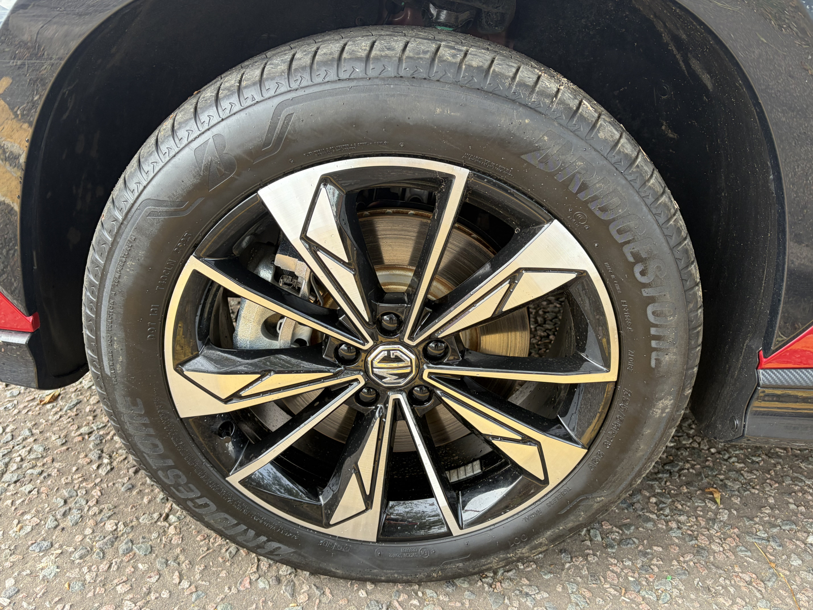 MG Motor UK HS