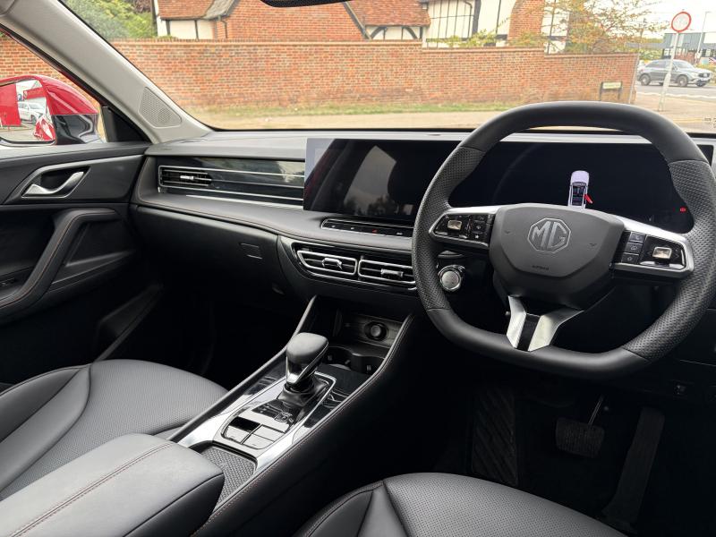 MG Motor UK HS