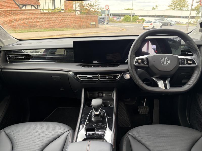 MG Motor UK HS