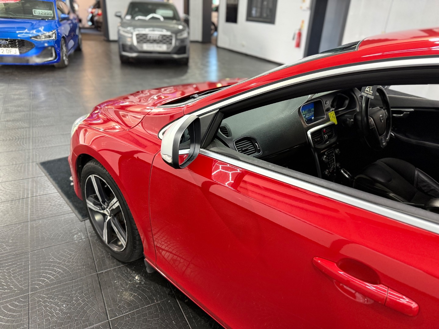 Volvo V40