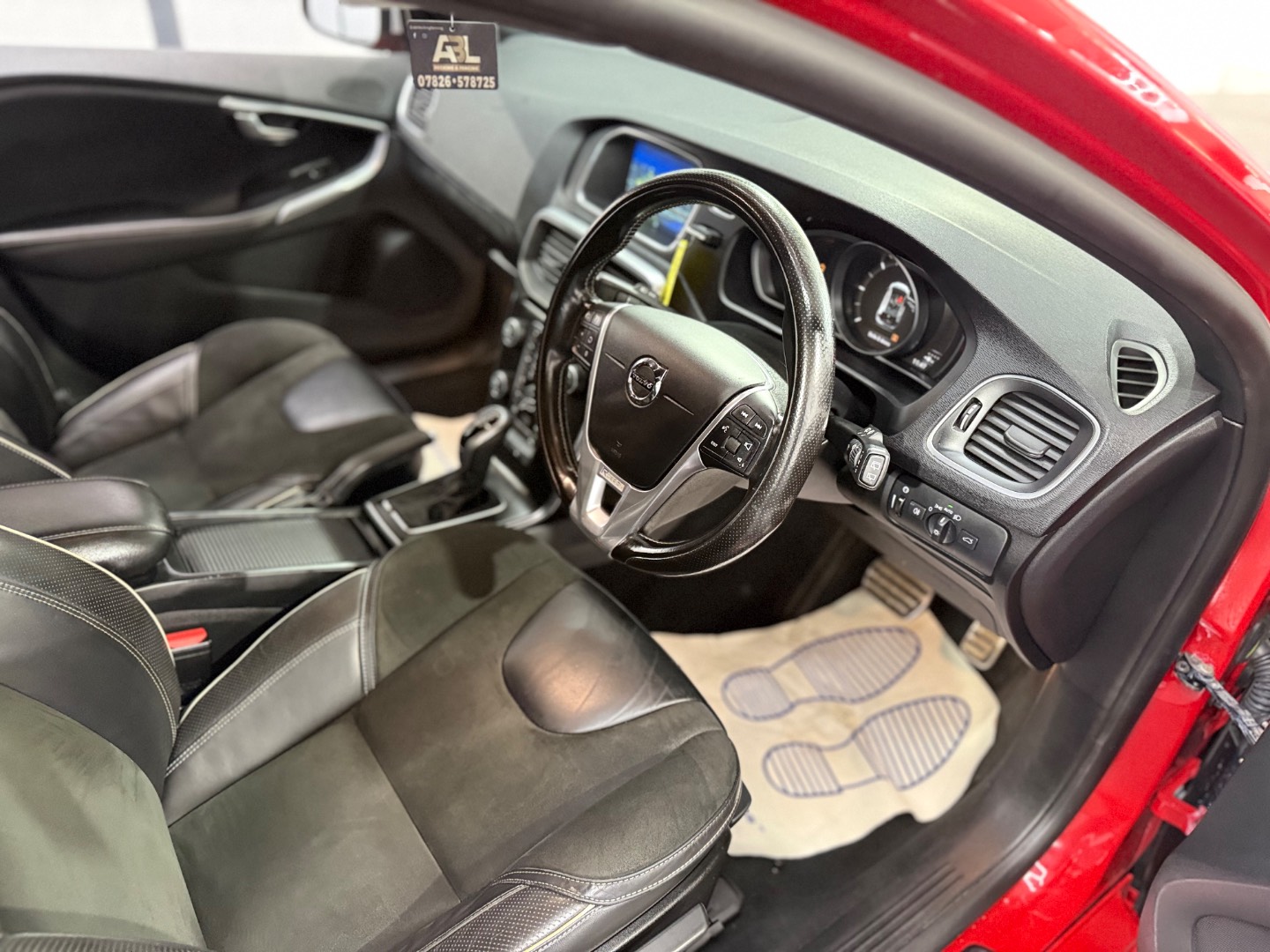 Volvo V40