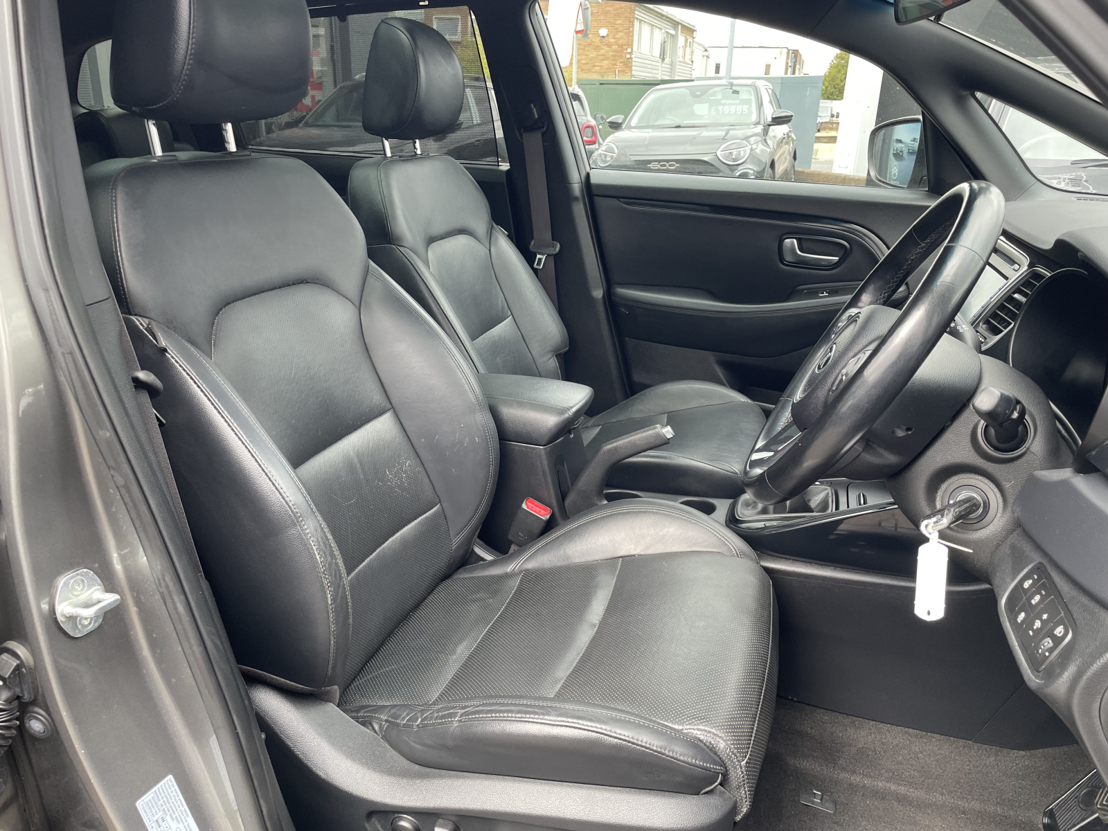 Kia Carens