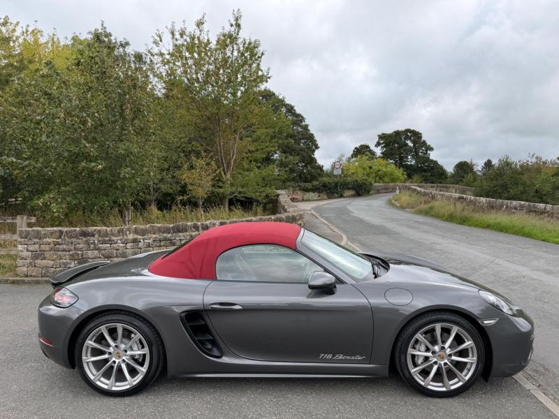 Porsche 718 Boxster