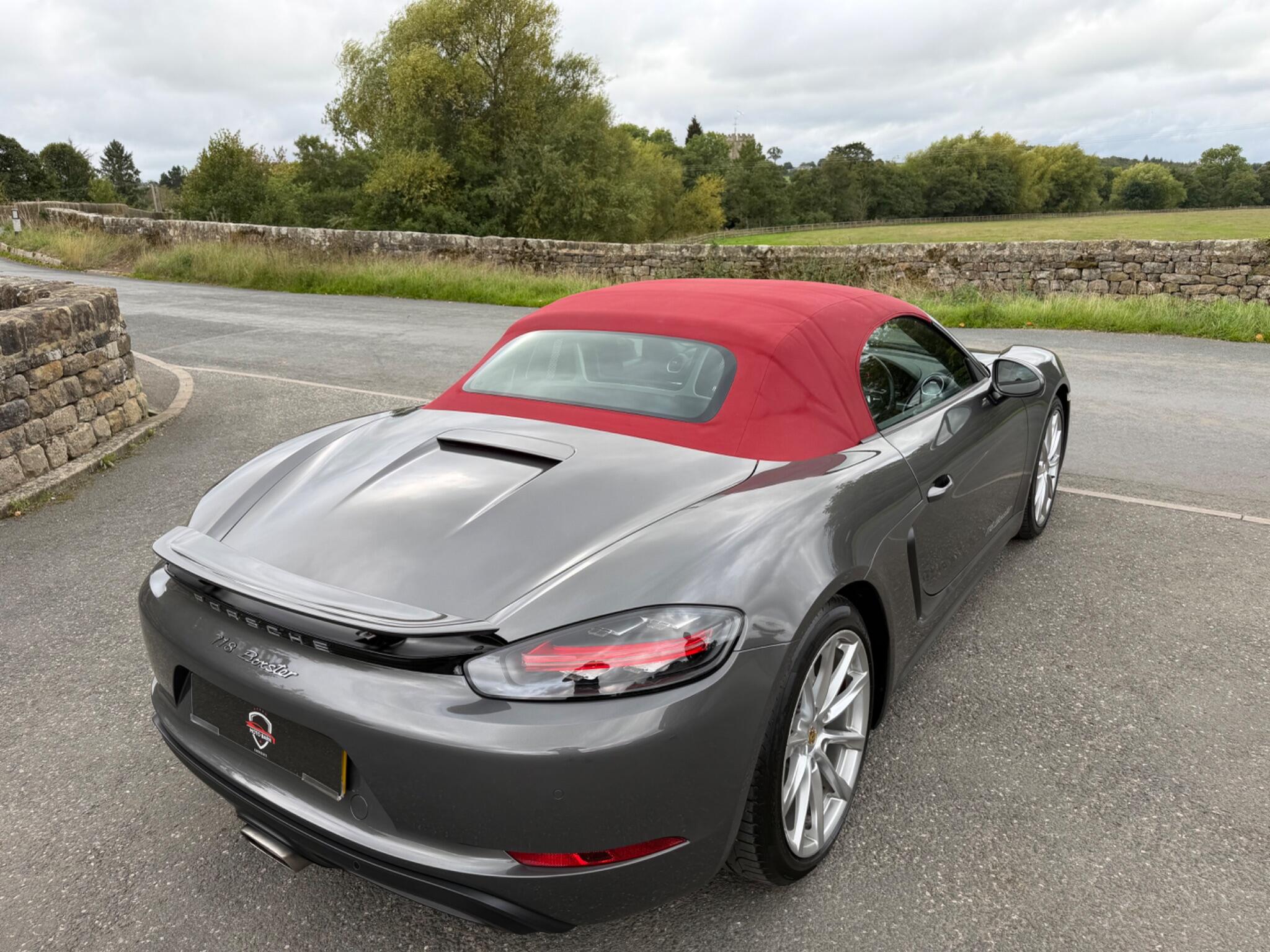 Porsche 718 Boxster