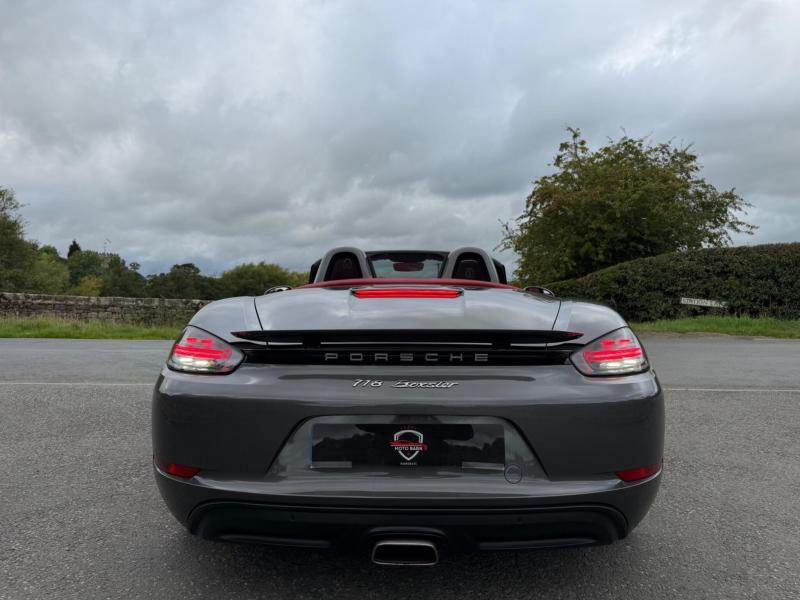 Porsche 718 Boxster