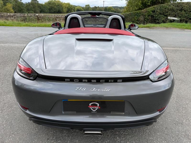 Porsche 718 Boxster