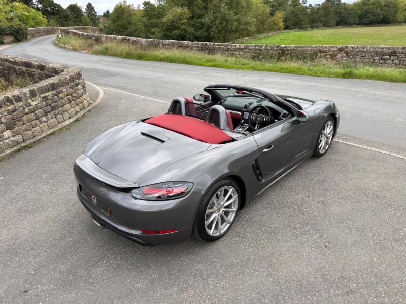 Porsche 718 Boxster