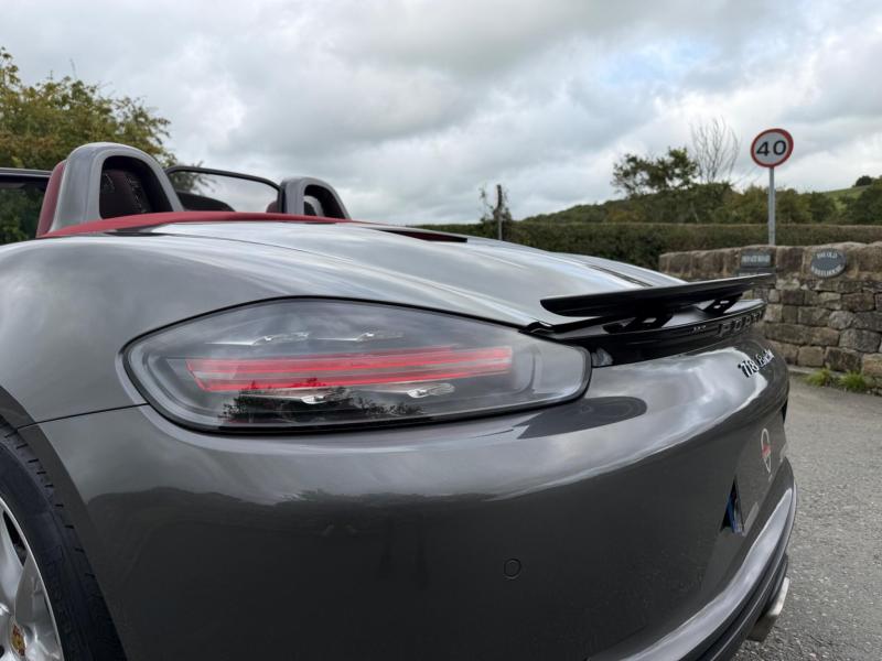 Porsche 718 Boxster
